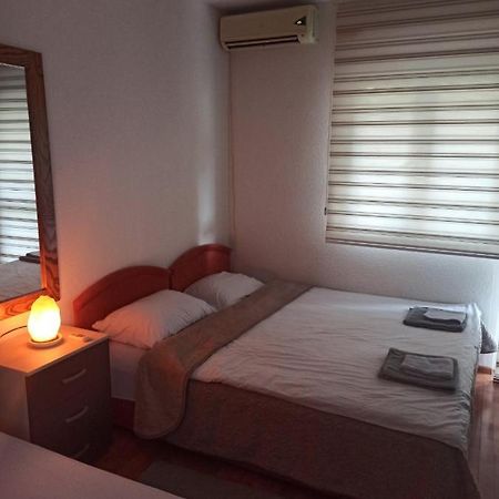 Appartamento Apartman Tristan Herceg Novi Esterno foto