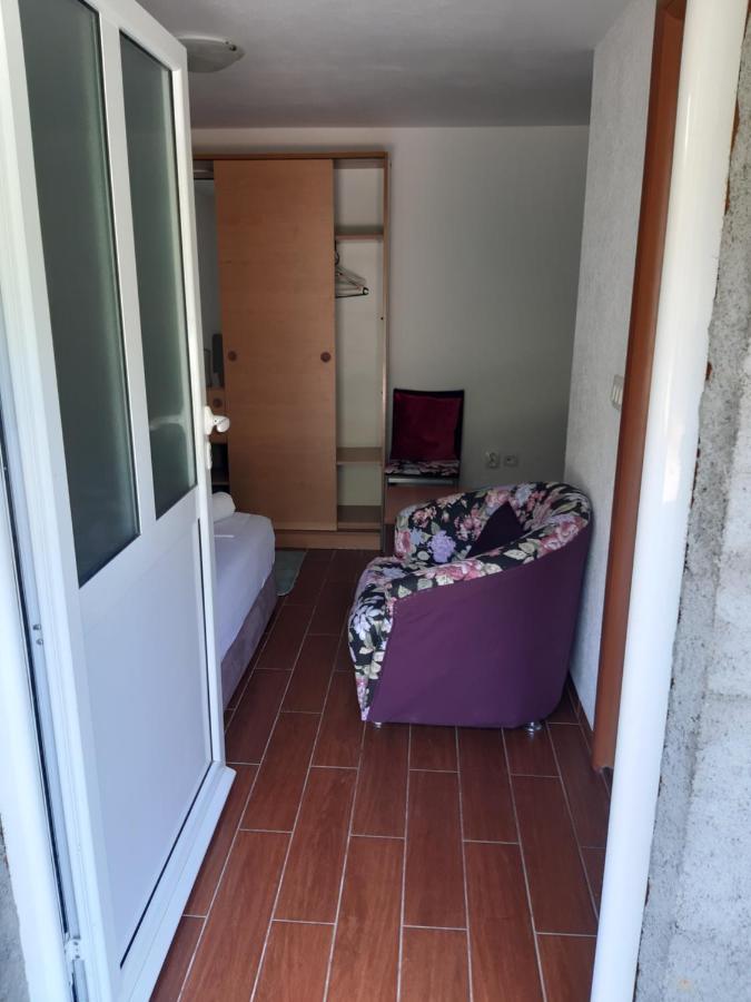 Appartamento Apartman Tristan Herceg Novi Esterno foto