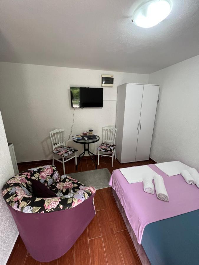 Appartamento Apartman Tristan Herceg Novi Esterno foto