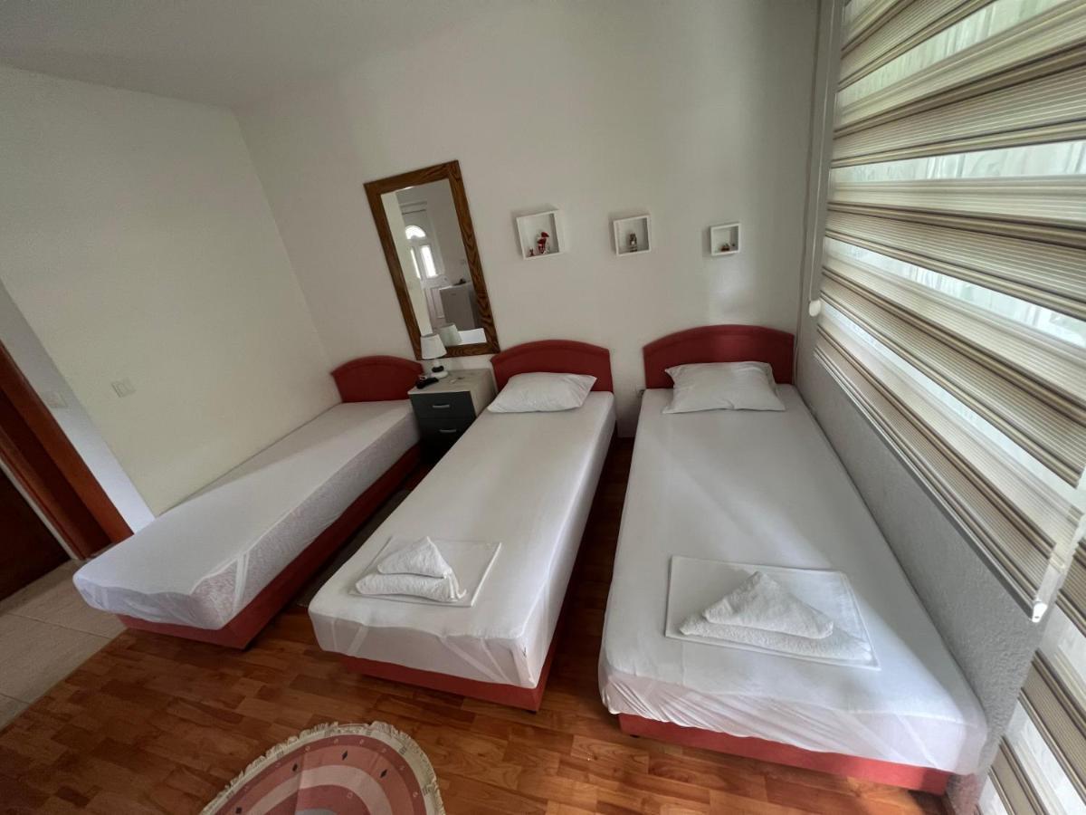 Appartamento Apartman Tristan Herceg Novi Esterno foto